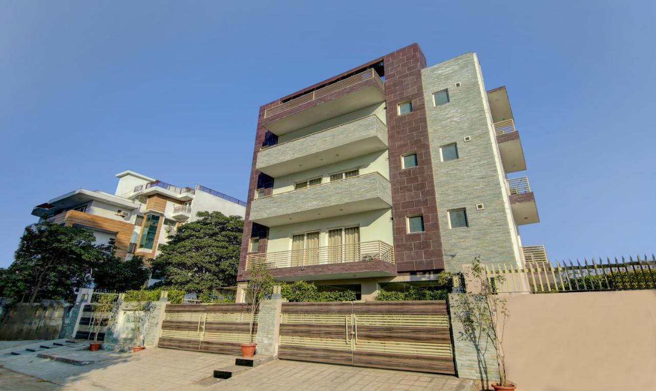 Treebo Trend Blooms Premium Hotell Gurgaon Eksteriør bilde